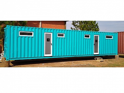 Módulo con sanitarios y vestidores